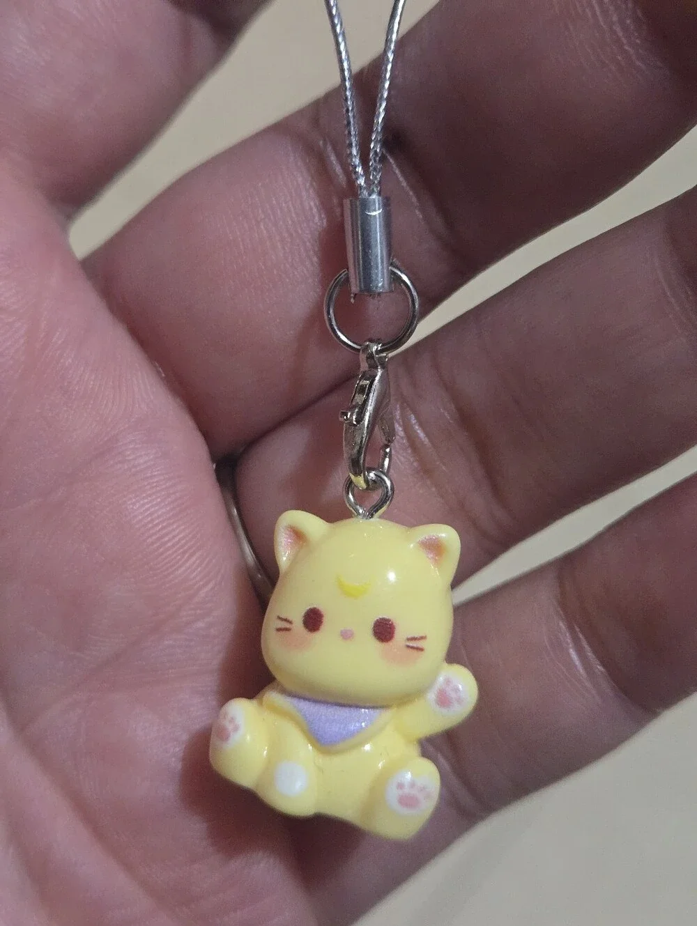 Cute Acrylic Lucky Cat Charm Keychain - Pink, Yellow Or Blue